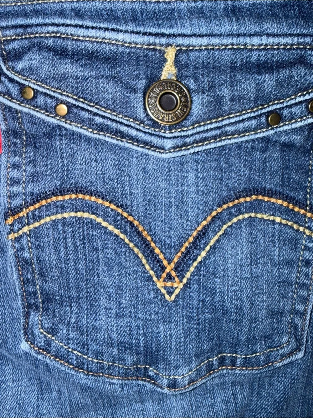 Levi’s 515 Bootcut Jeans Women’s Dark Wash Mid Rise Stretch